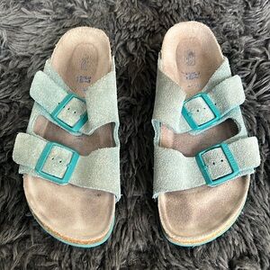 Birkenstock Arizona Soft Footbed Sandals in Teal Women’s size 37